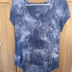 American Eagle V-Neck Shirt